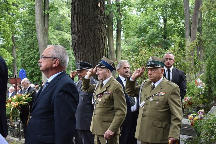 pozegnanie-pukownika-76214