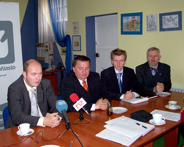 Podczas konferencji od lewej: Miłosz Sajnog, Robert Prystrom, Oliwer Kubicki oraz Jerzy Liber.