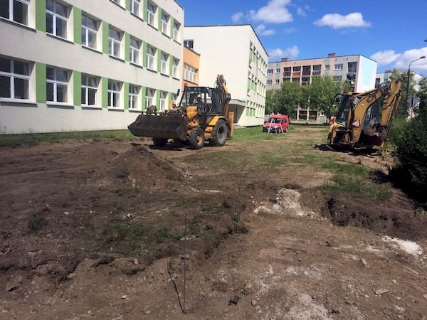 rodzice-musza-malowac-klasy-76291