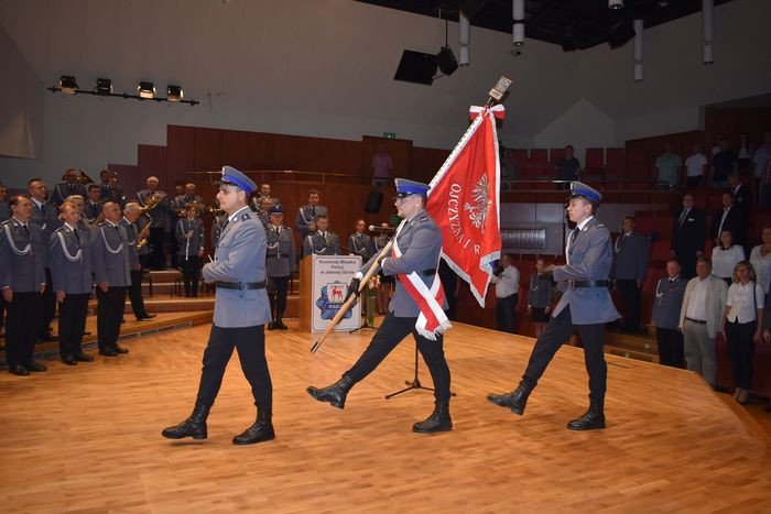 swietowali-policjanci-76442