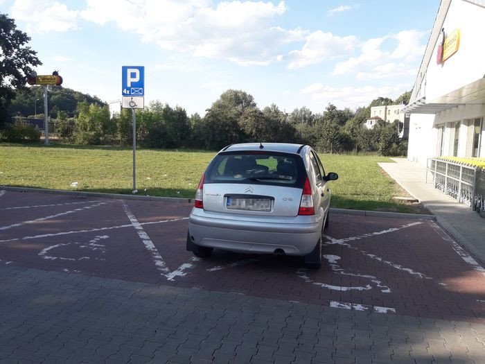 tak-parkuje-autodran-76627