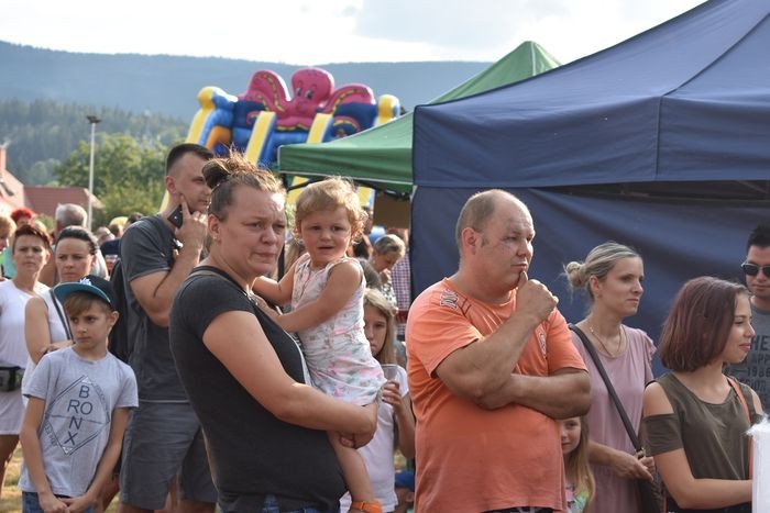 kolorowa-impreza-z-kamilem-bednarkiem-76692