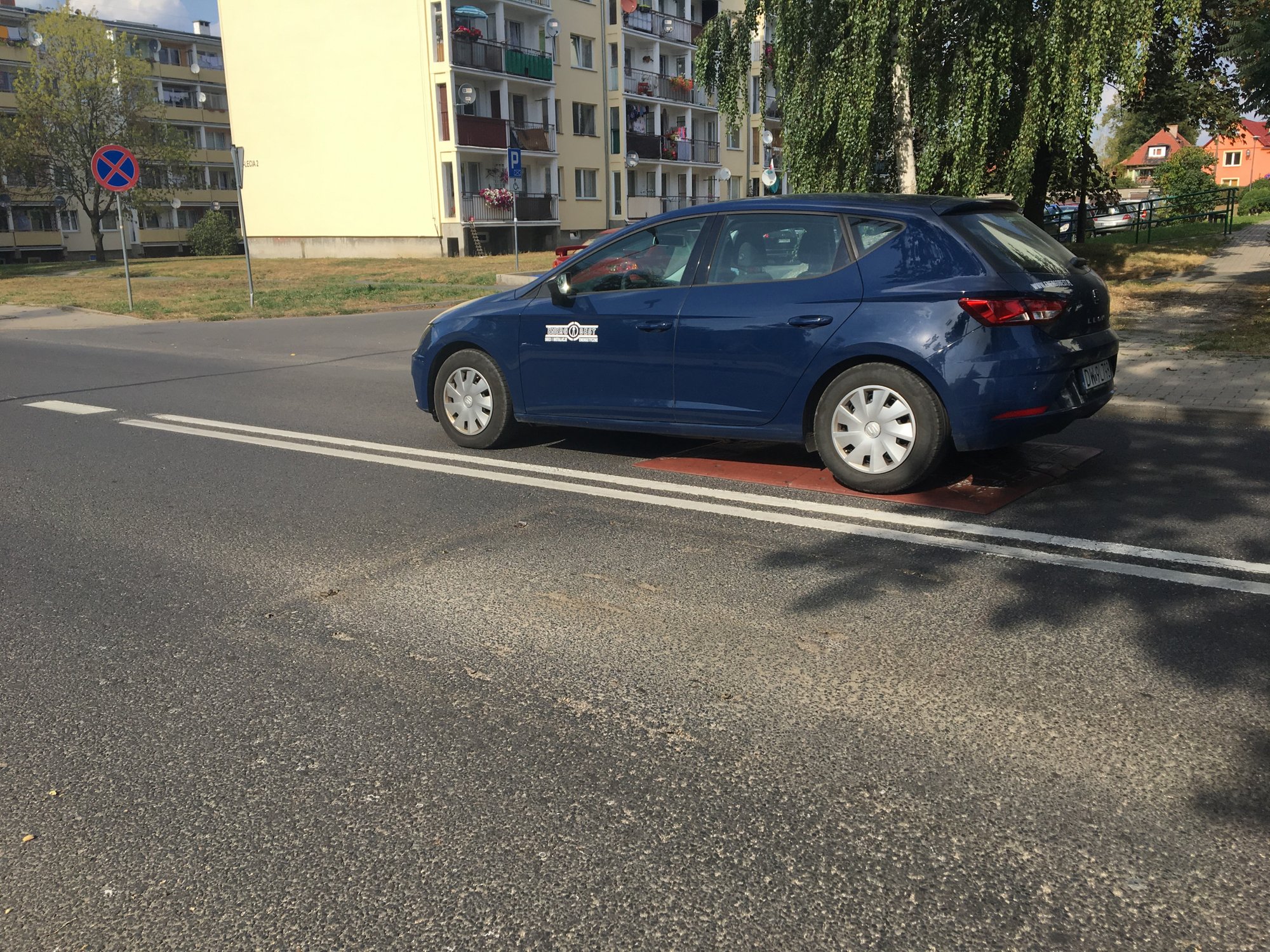 zodzieje-chcieli-ukrasc-spowalniacze-76754