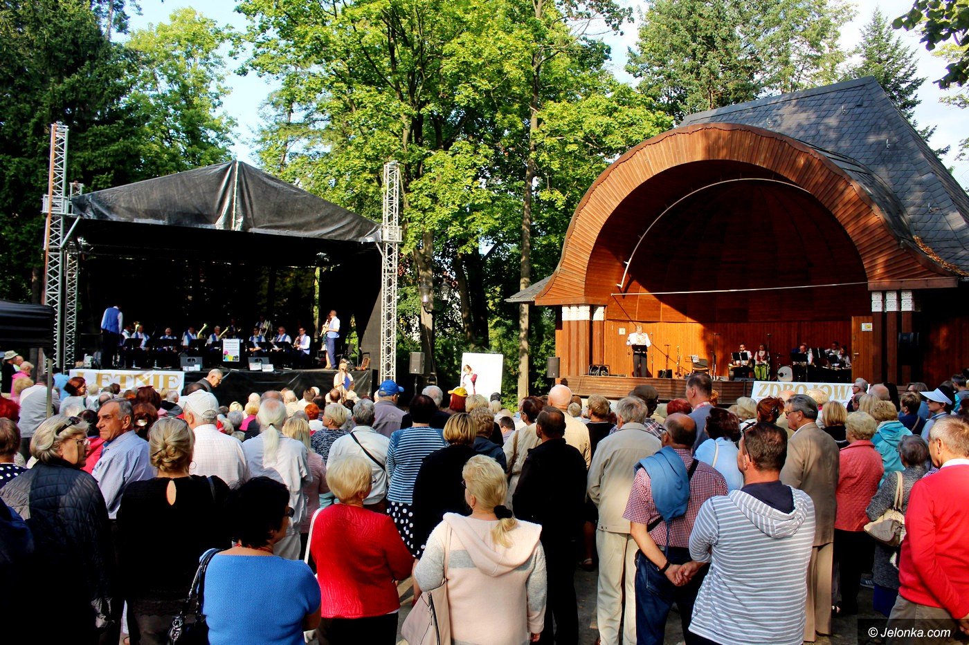 pojedynek-muzyczny-na-dwoch-scenach-76804