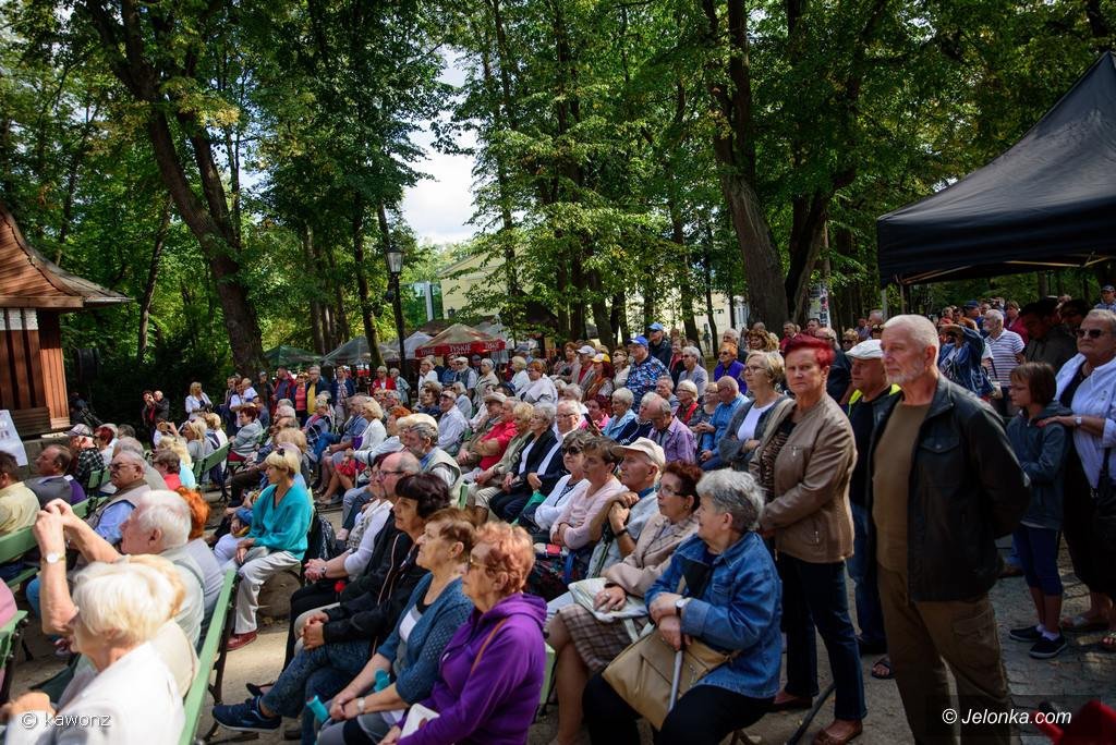 pojedynek-muzyczny-na-dwoch-scenach-76804