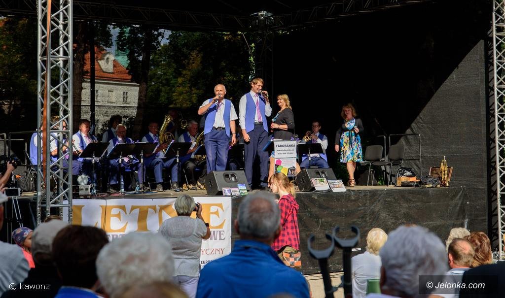pojedynek-muzyczny-na-dwoch-scenach-76804
