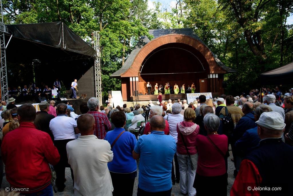 pojedynek-muzyczny-na-dwoch-scenach-76804