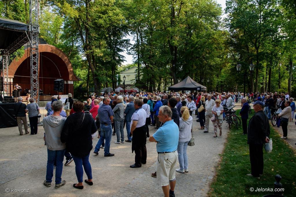 pojedynek-muzyczny-na-dwoch-scenach-76804