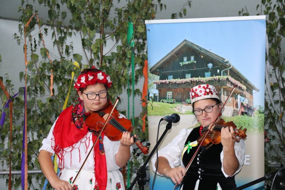 dozynki-gminne-w-karpnikach-76913