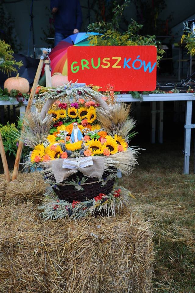dozynki-gminne-w-karpnikach-76913