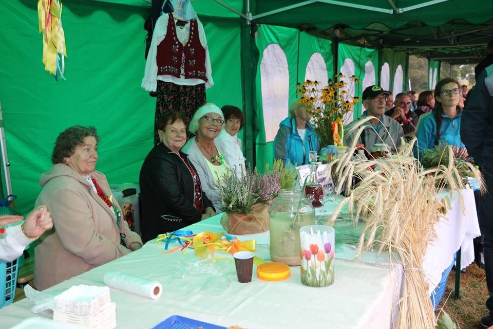 dozynki-gminne-w-karpnikach-76913