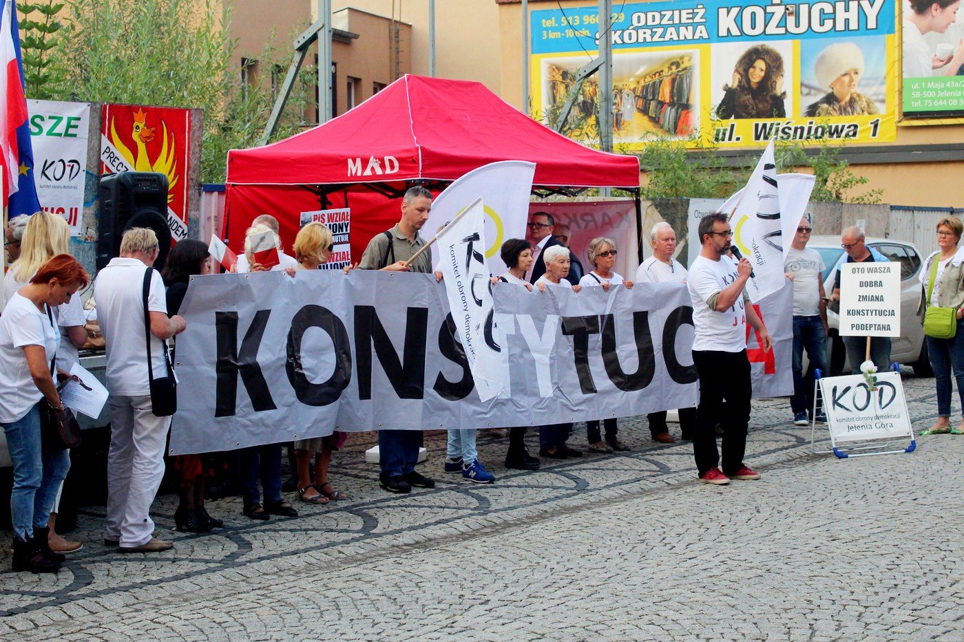 kolejny-protest-kod-76924