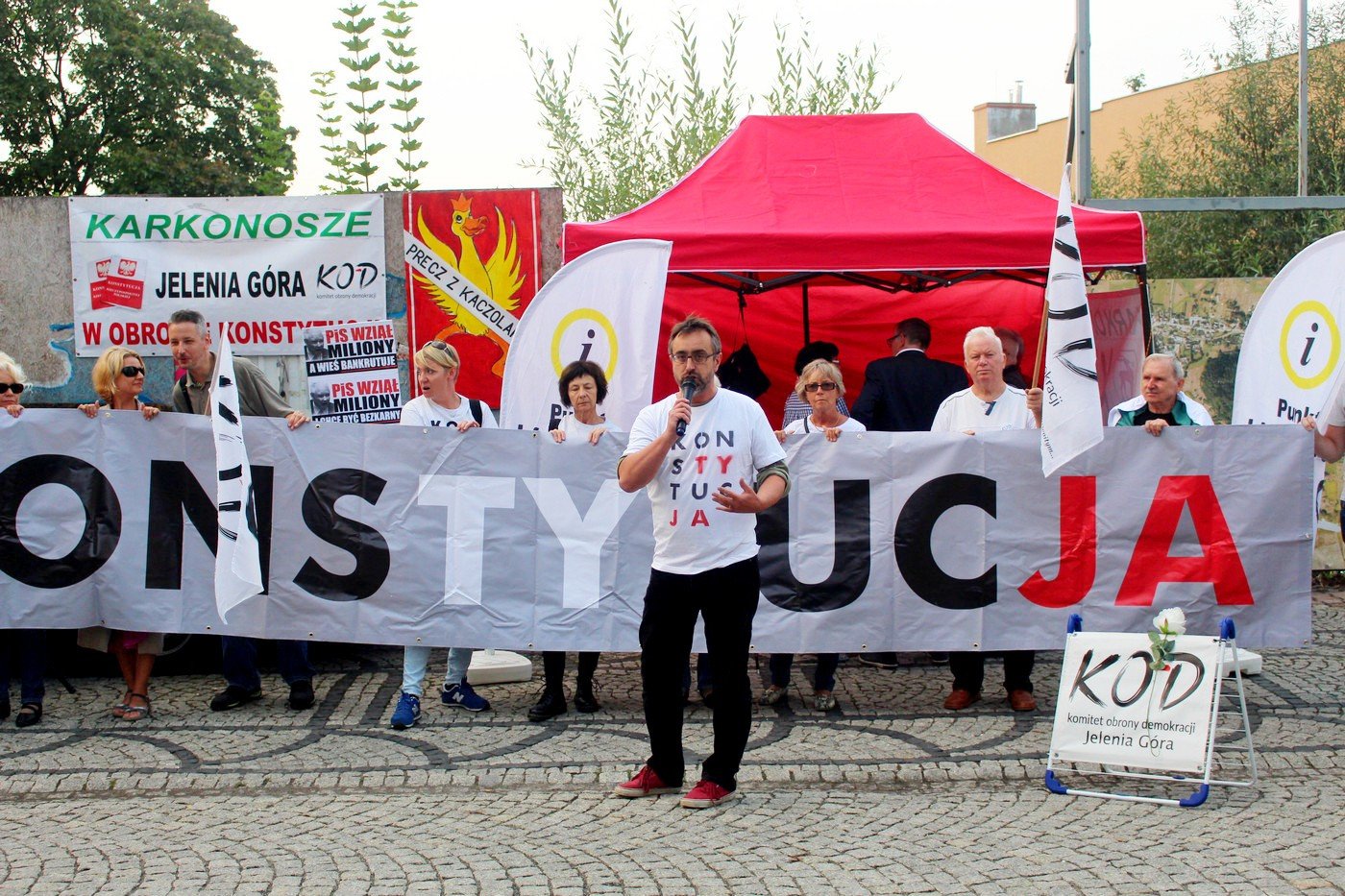 kolejny-protest-kod-76924