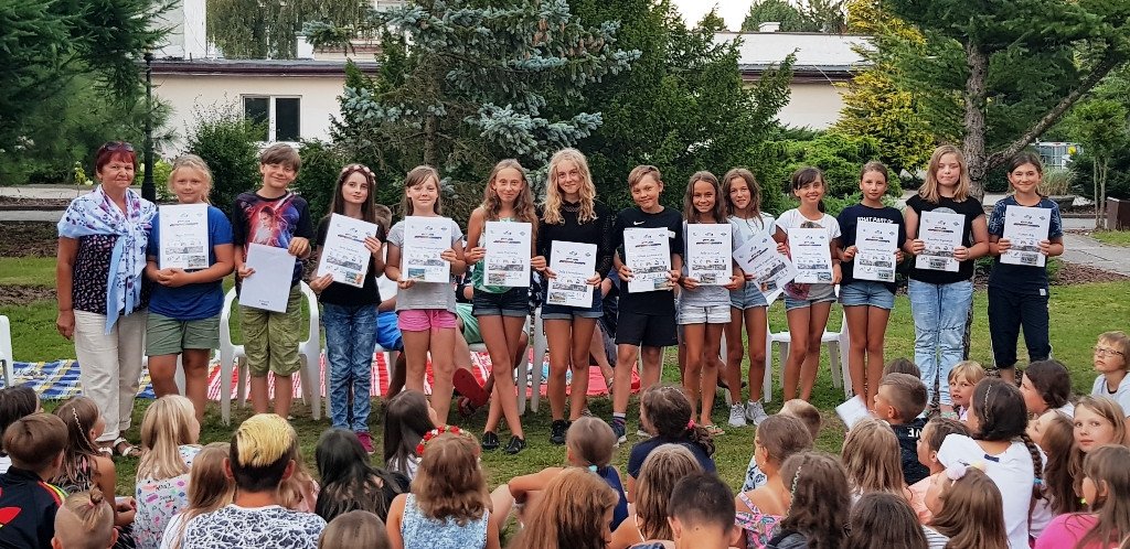 z-dwojka-na-kolonie-do-sonecznych-dabek-76971
