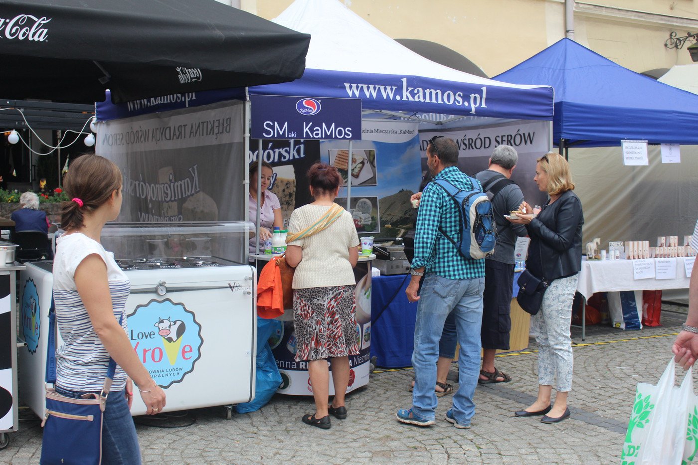 pod-ratuszem-pieknie-smacznie-regionalnie-76993