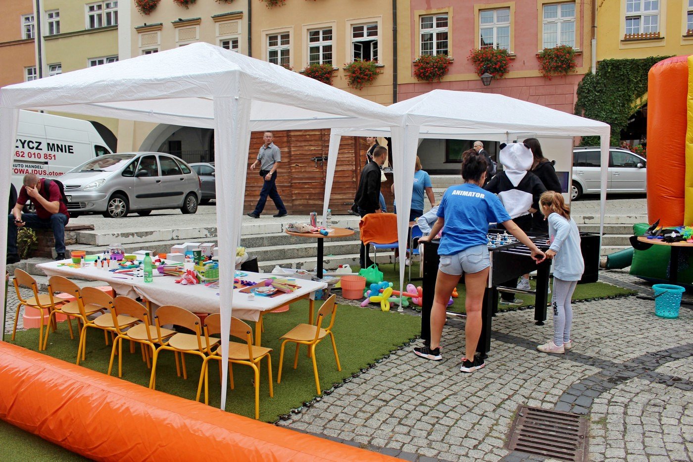 pod-ratuszem-pieknie-smacznie-regionalnie-76993