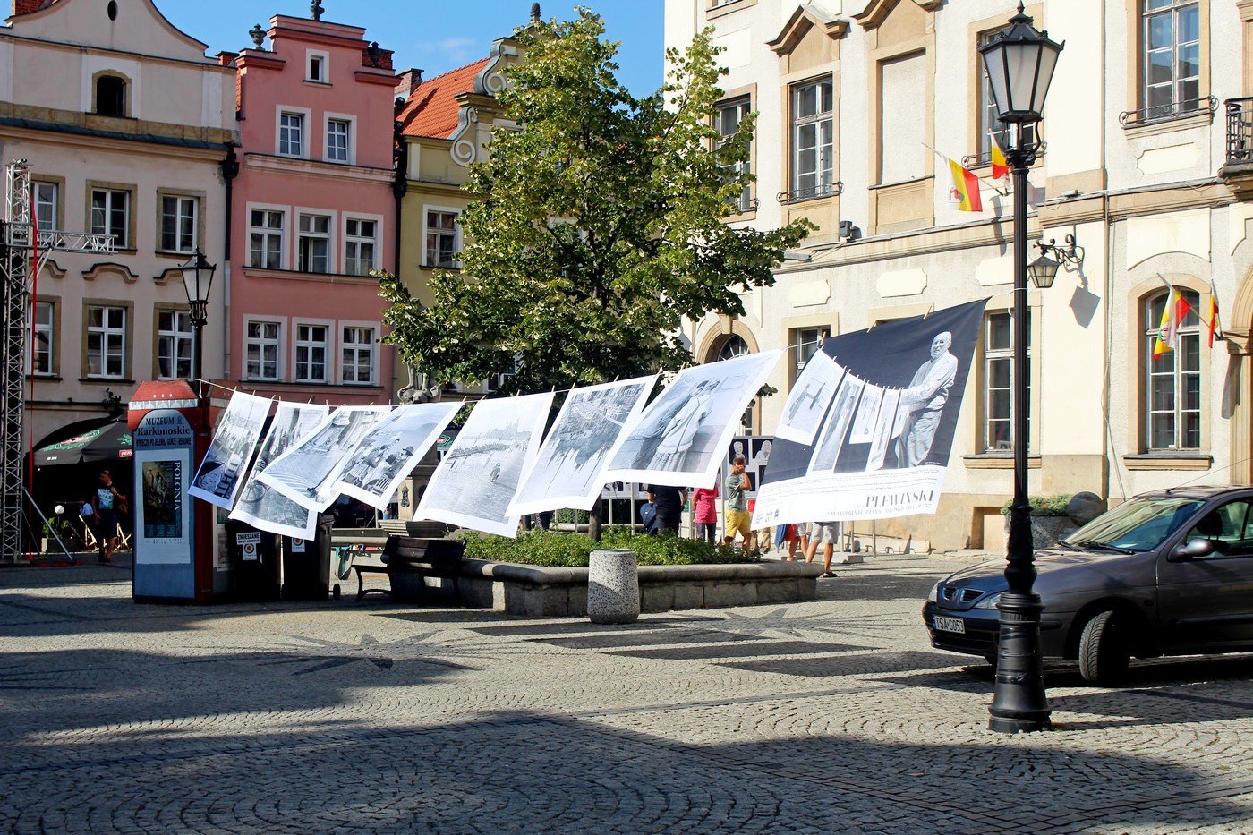 woskie-pranie-na-placu-ratuszowym-77011