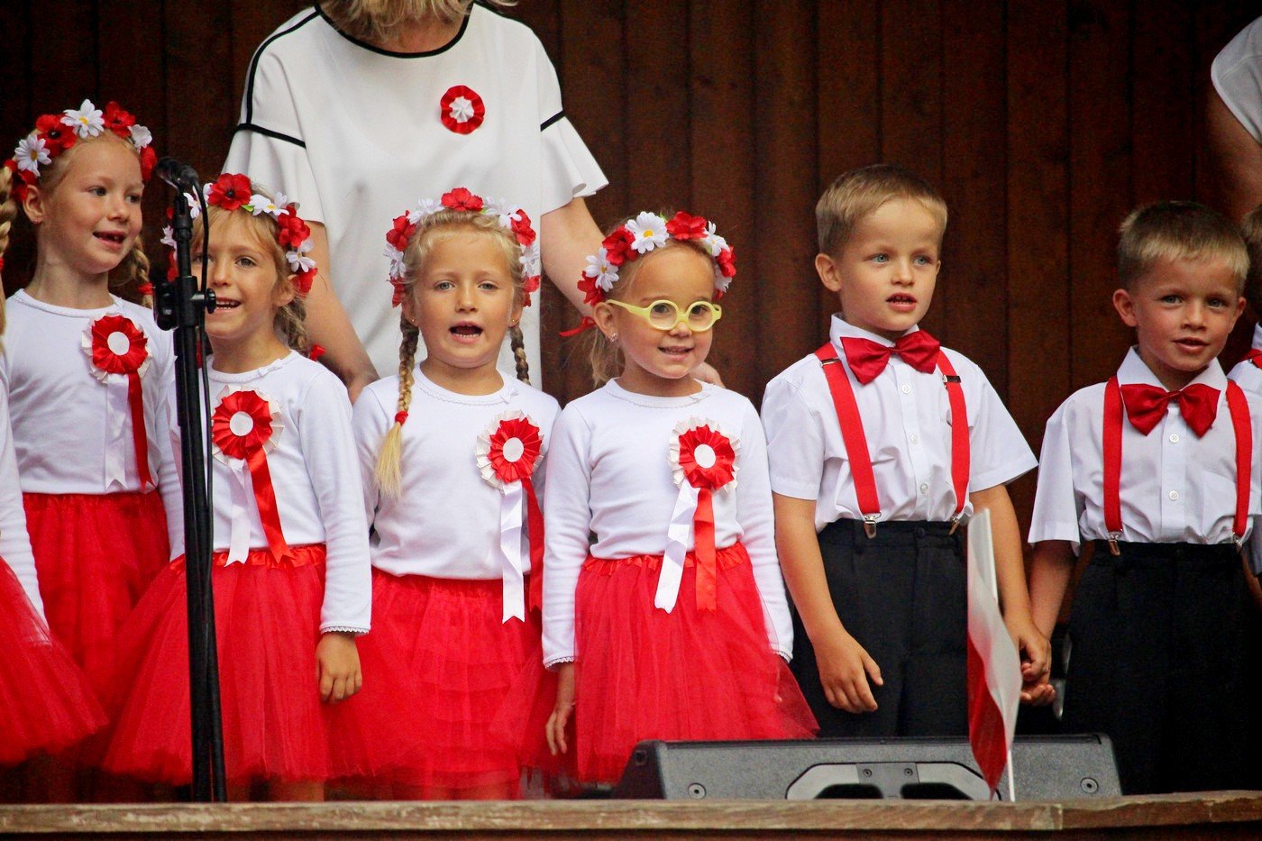 narodowe-spiewanie-dla-niepodlegej-77016