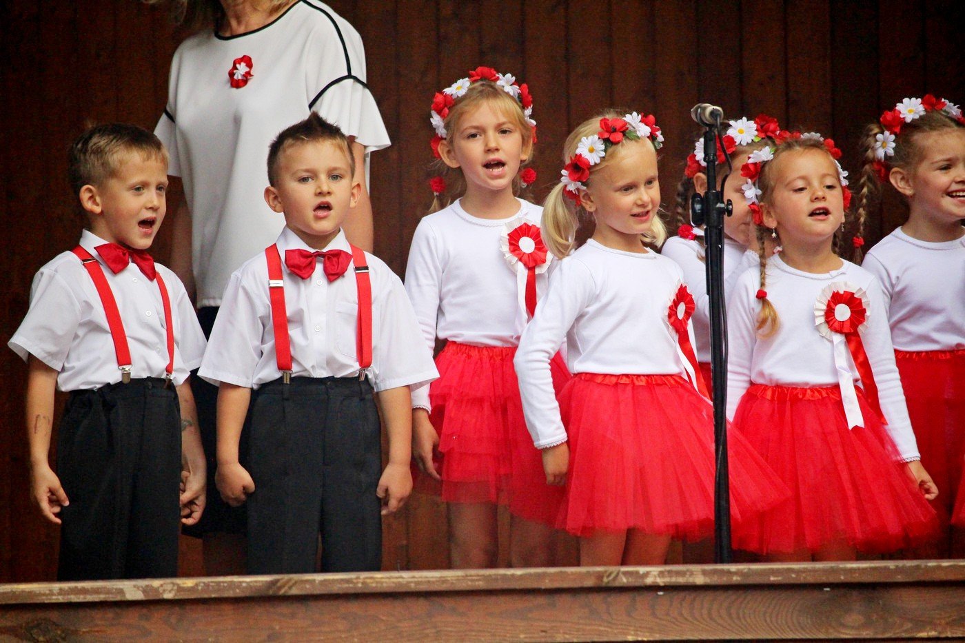 narodowe-spiewanie-dla-niepodlegej-77016