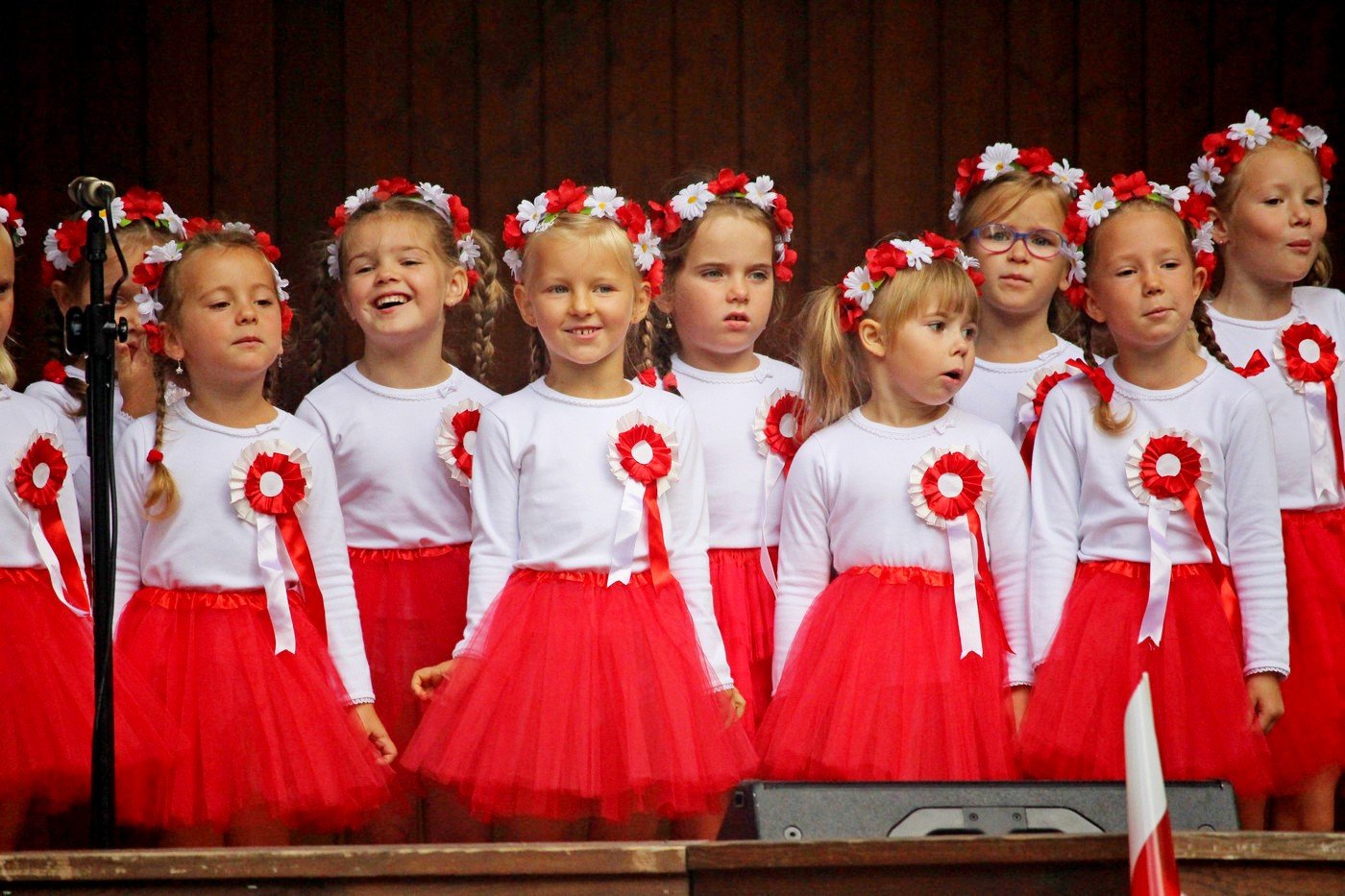 narodowe-spiewanie-dla-niepodlegej-77016