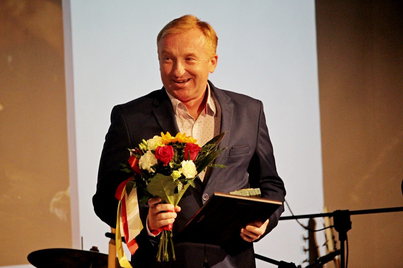 zasuzeni-i-nagrodzony-77036