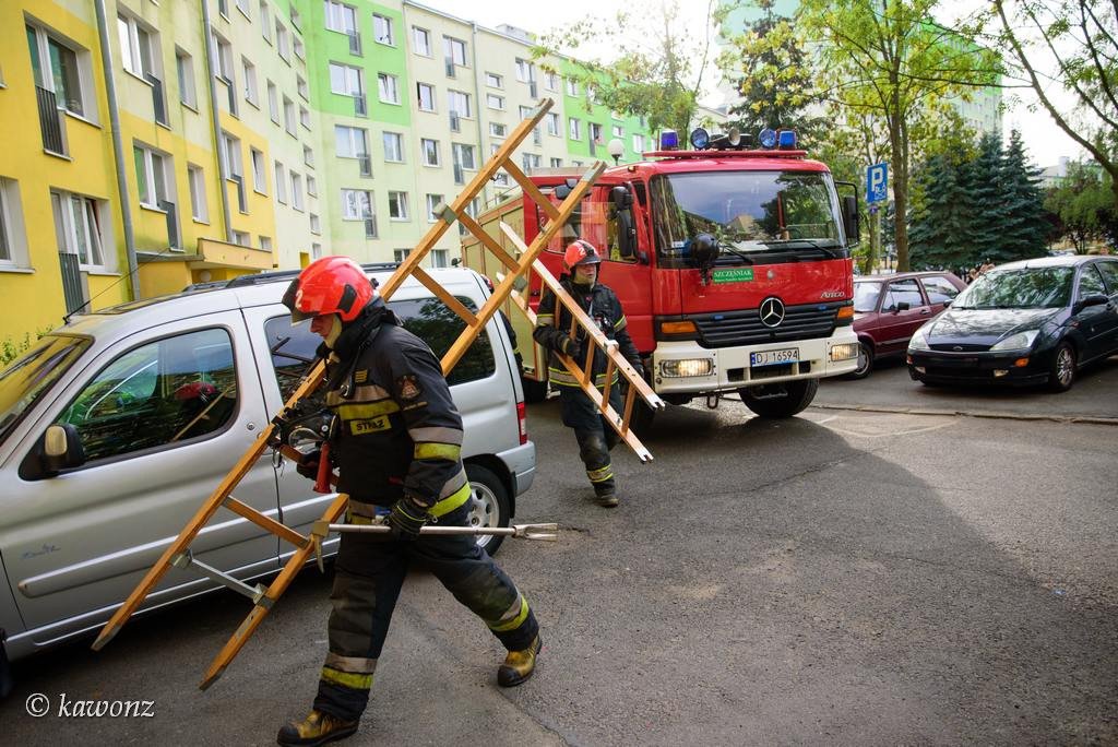 strazacy-gasili-w-bloku-ponacy-garnek-77051