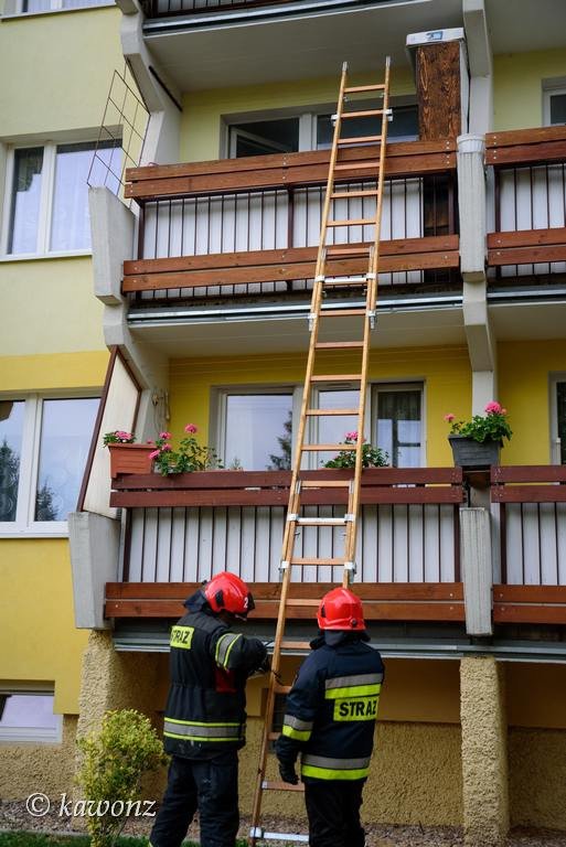 strazacy-gasili-w-bloku-ponacy-garnek-77051