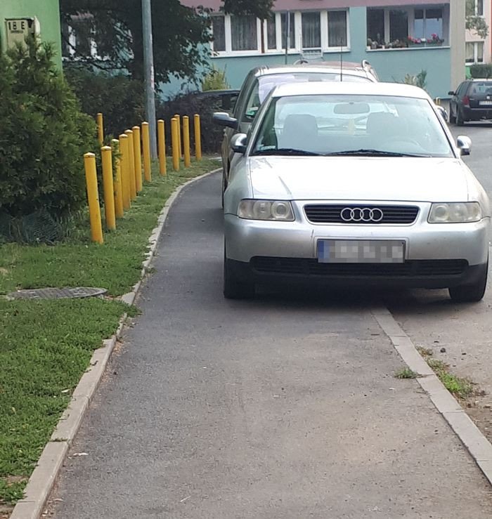 czerwona-kartka-za-takie-parkowanie-77099