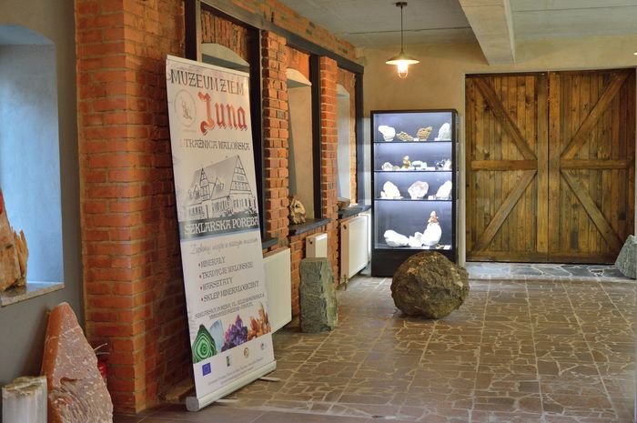 muzeum-ziemi-powstao-z-popioow-77240