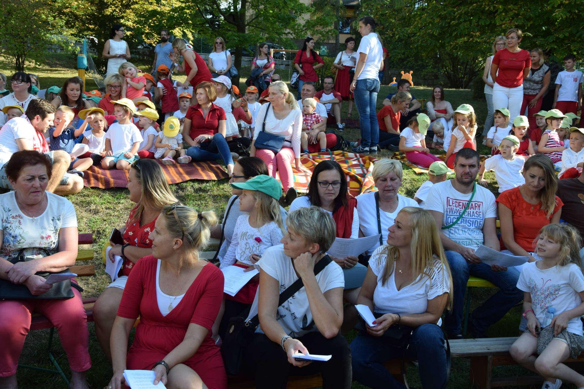 biaoczerwono-w-okraglaczku-77257