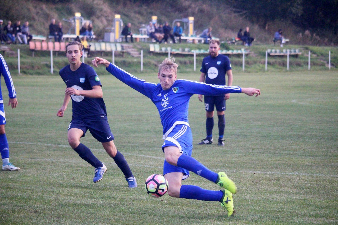 gowa-przebili-omnicki-mur-77312