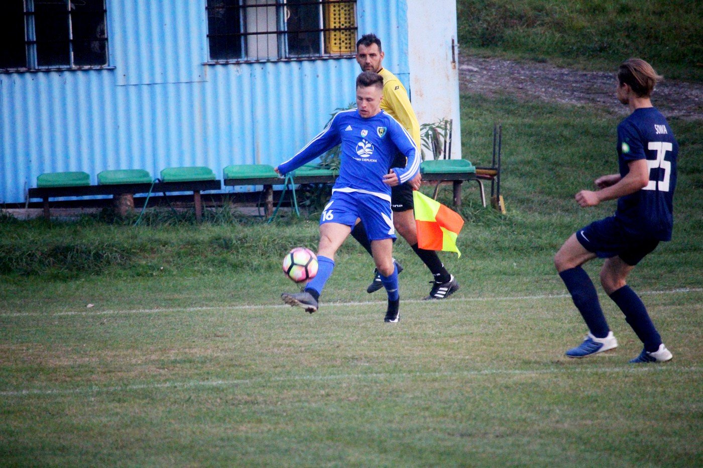gowa-przebili-omnicki-mur-77312