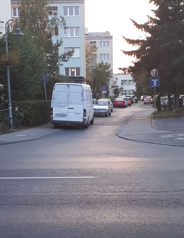 kierowcy-busow-tez-na-cenzurowanym-77359