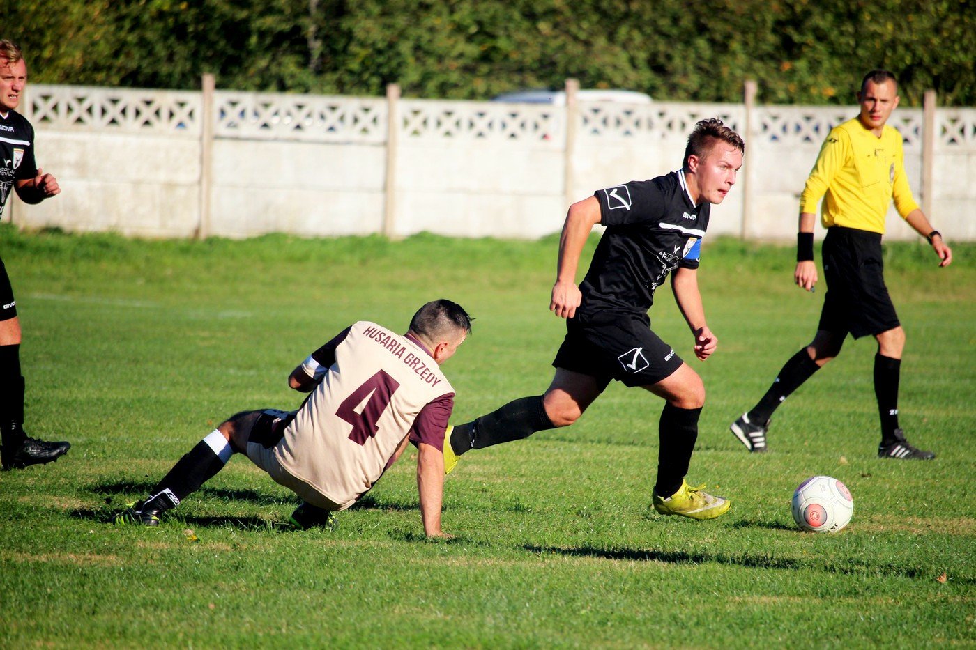 lider-zbyt-mocny-77380
