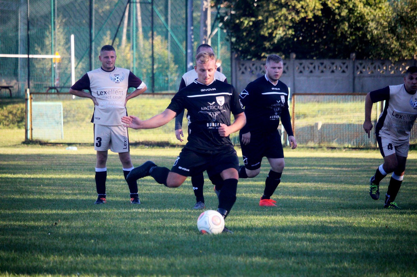 lider-zbyt-mocny-77380