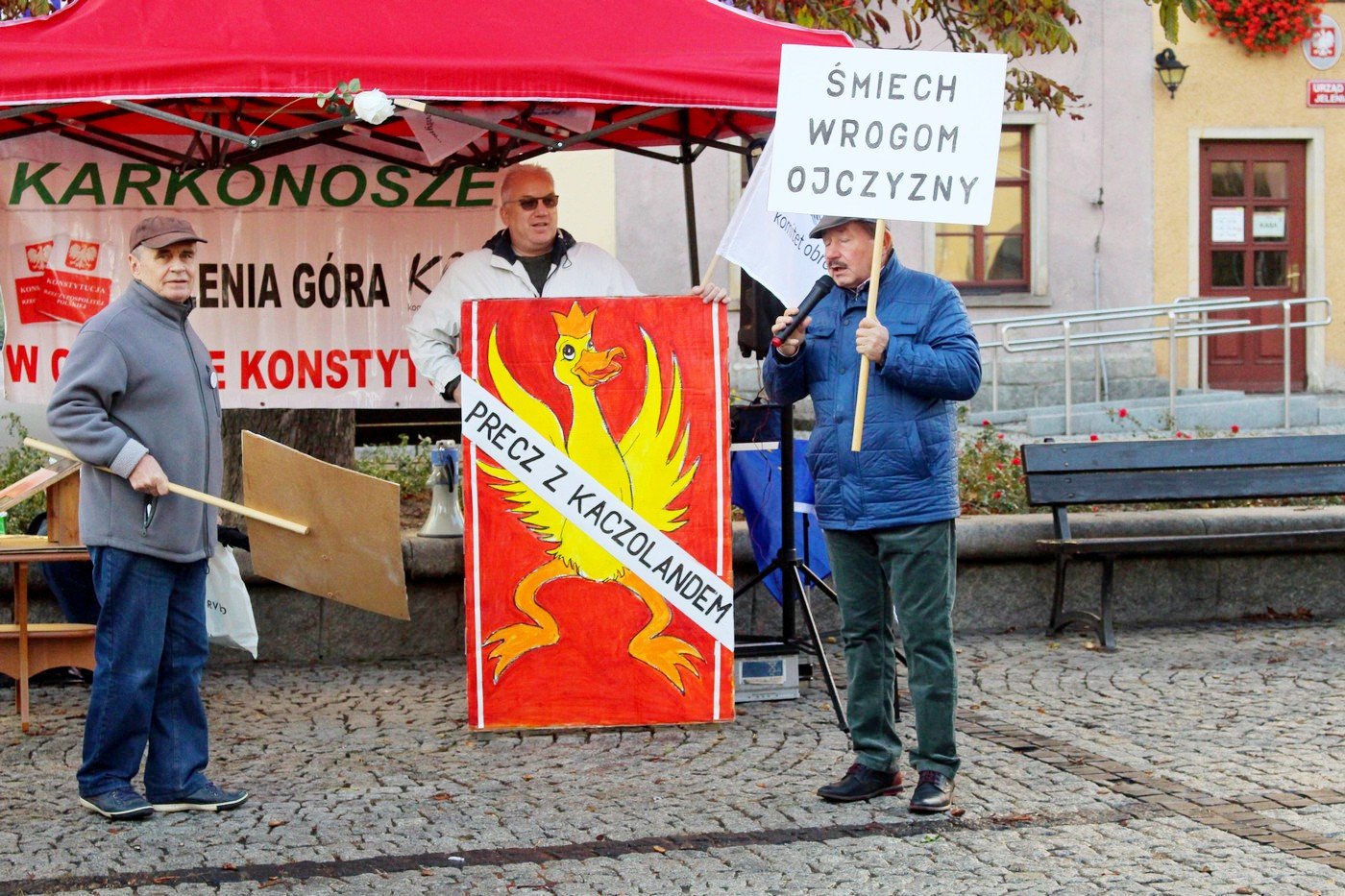 smiech-wrogom-ojczyzny-77449