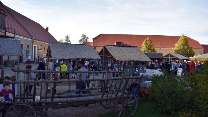 tumy-na-jarmarku-77509