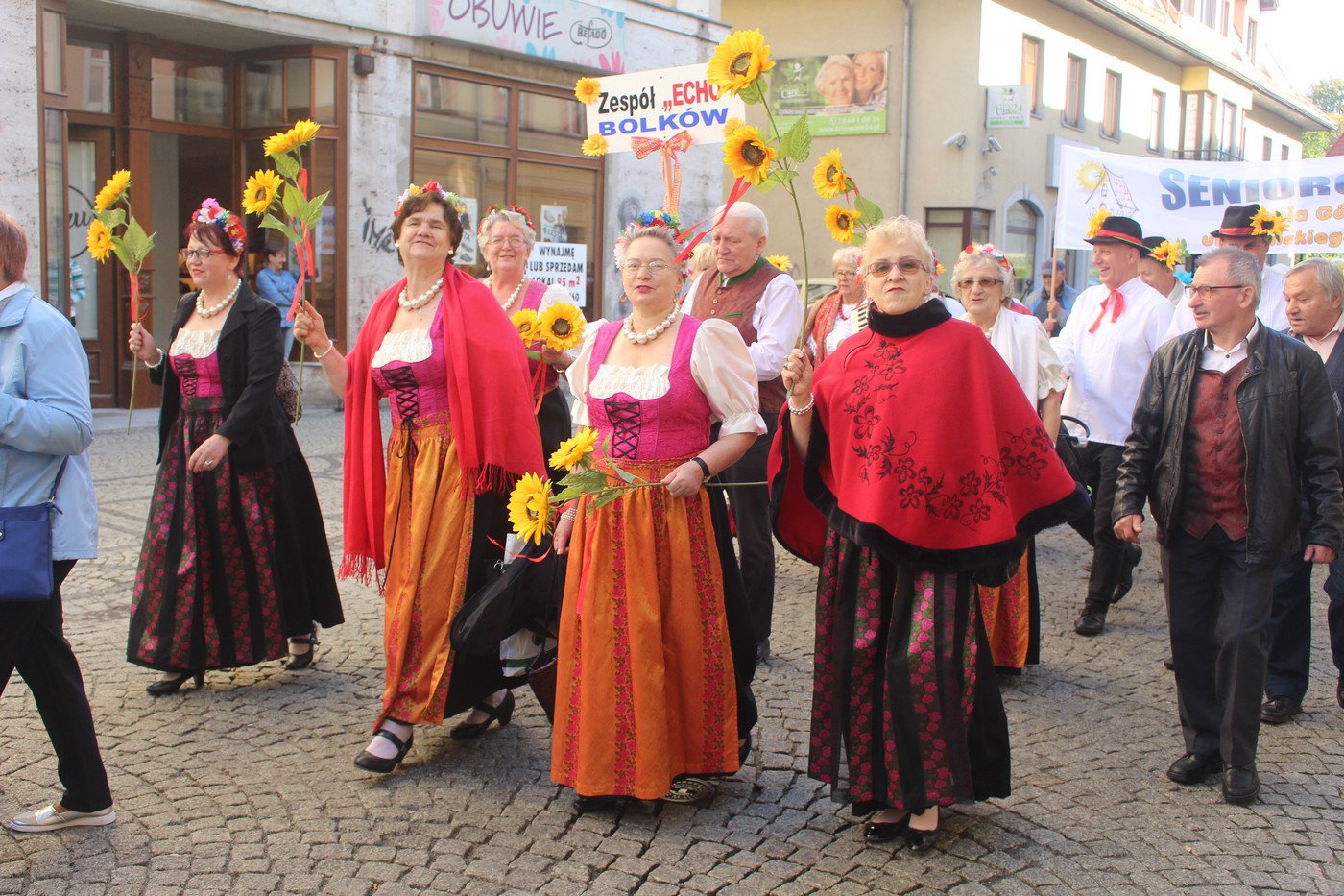 miasto-w-rekach-seniorow-77517