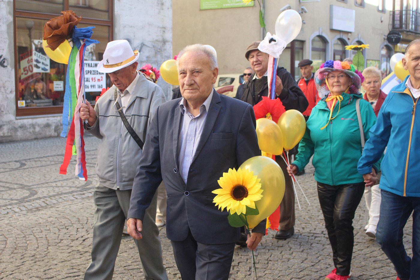 miasto-w-rekach-seniorow-77517