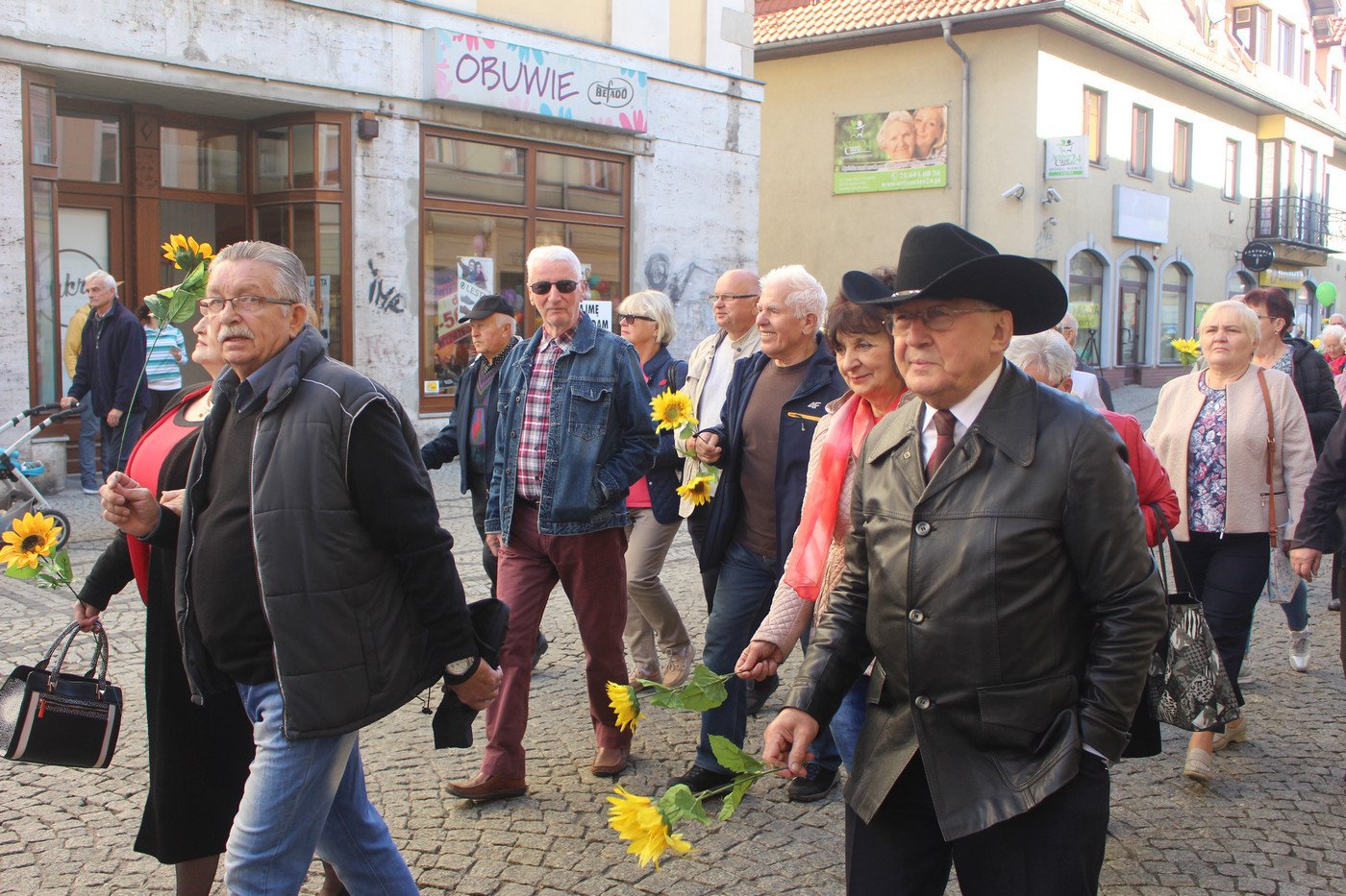 miasto-w-rekach-seniorow-77517