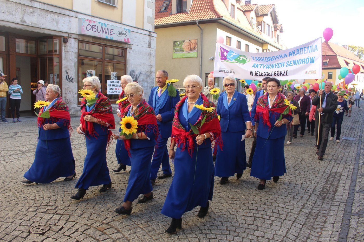 miasto-w-rekach-seniorow-77517