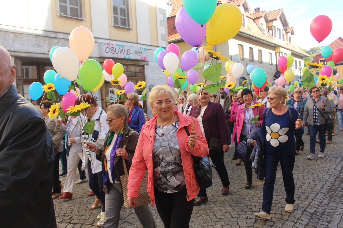 miasto-w-rekach-seniorow-77517
