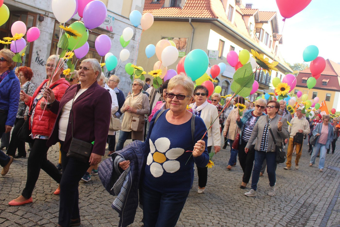 miasto-w-rekach-seniorow-77517
