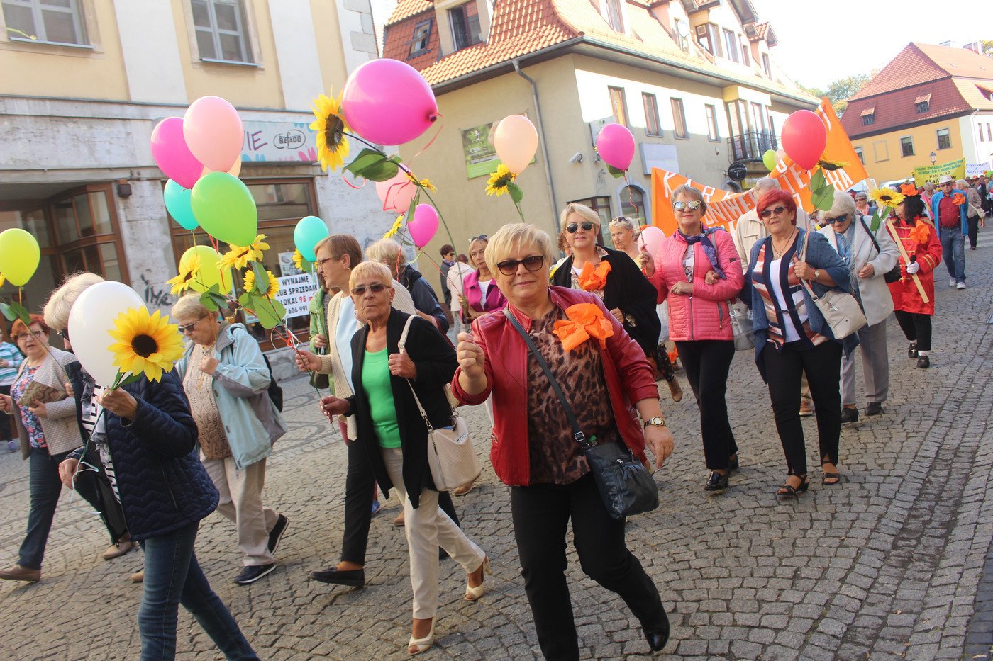 miasto-w-rekach-seniorow-77517