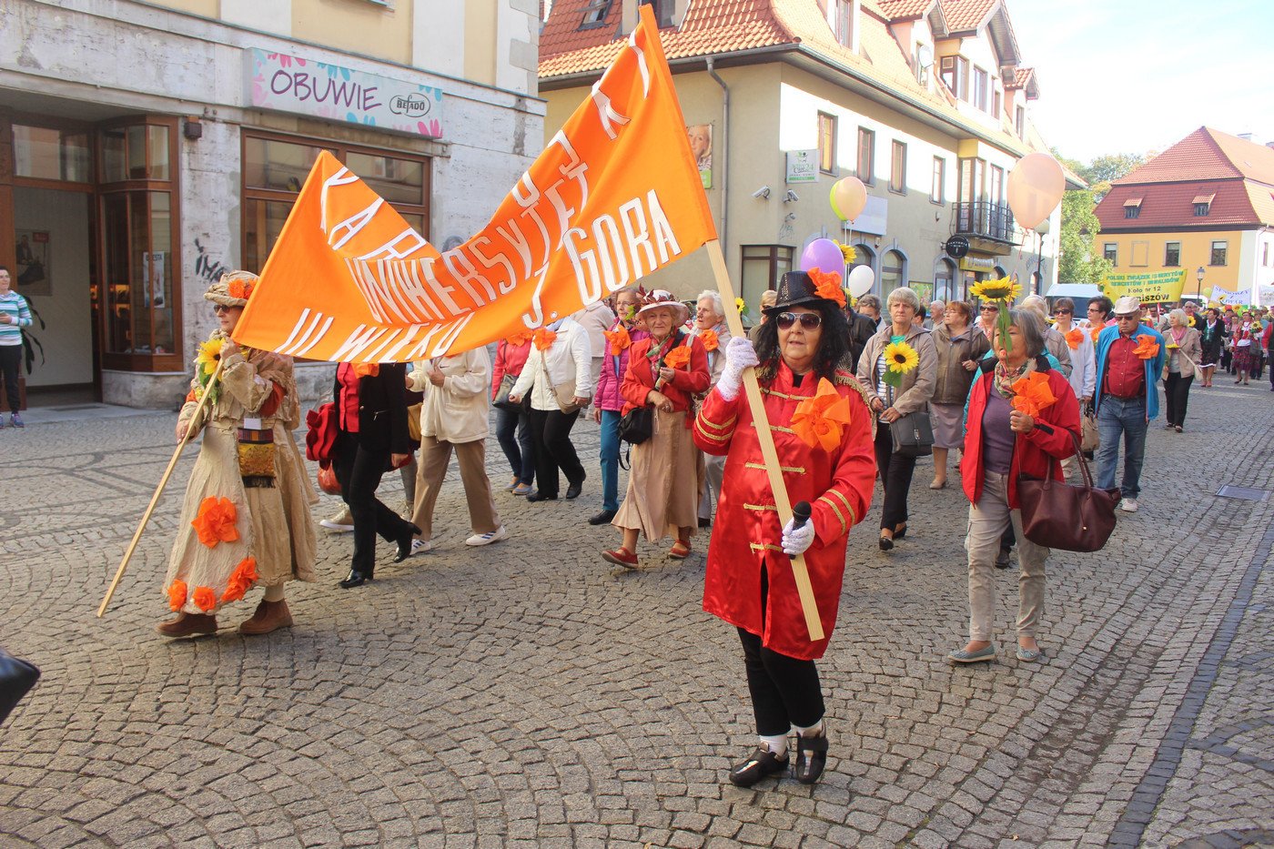 miasto-w-rekach-seniorow-77517