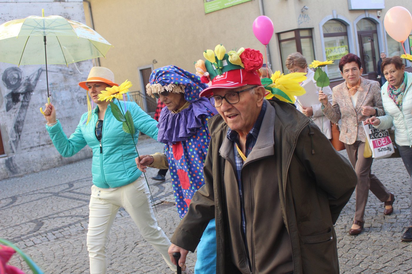 miasto-w-rekach-seniorow-77517