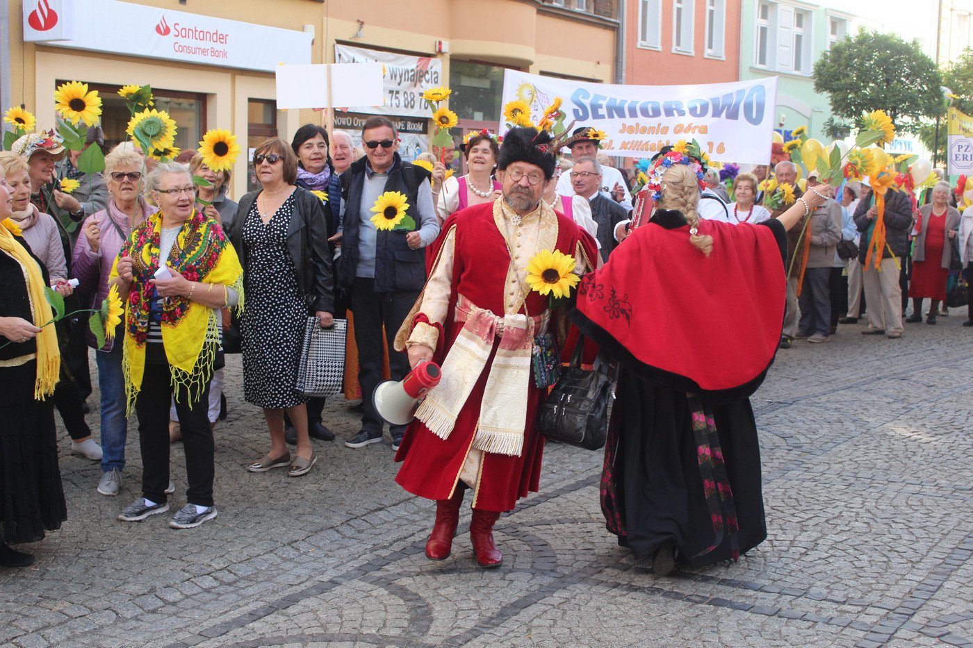 miasto-w-rekach-seniorow-77517