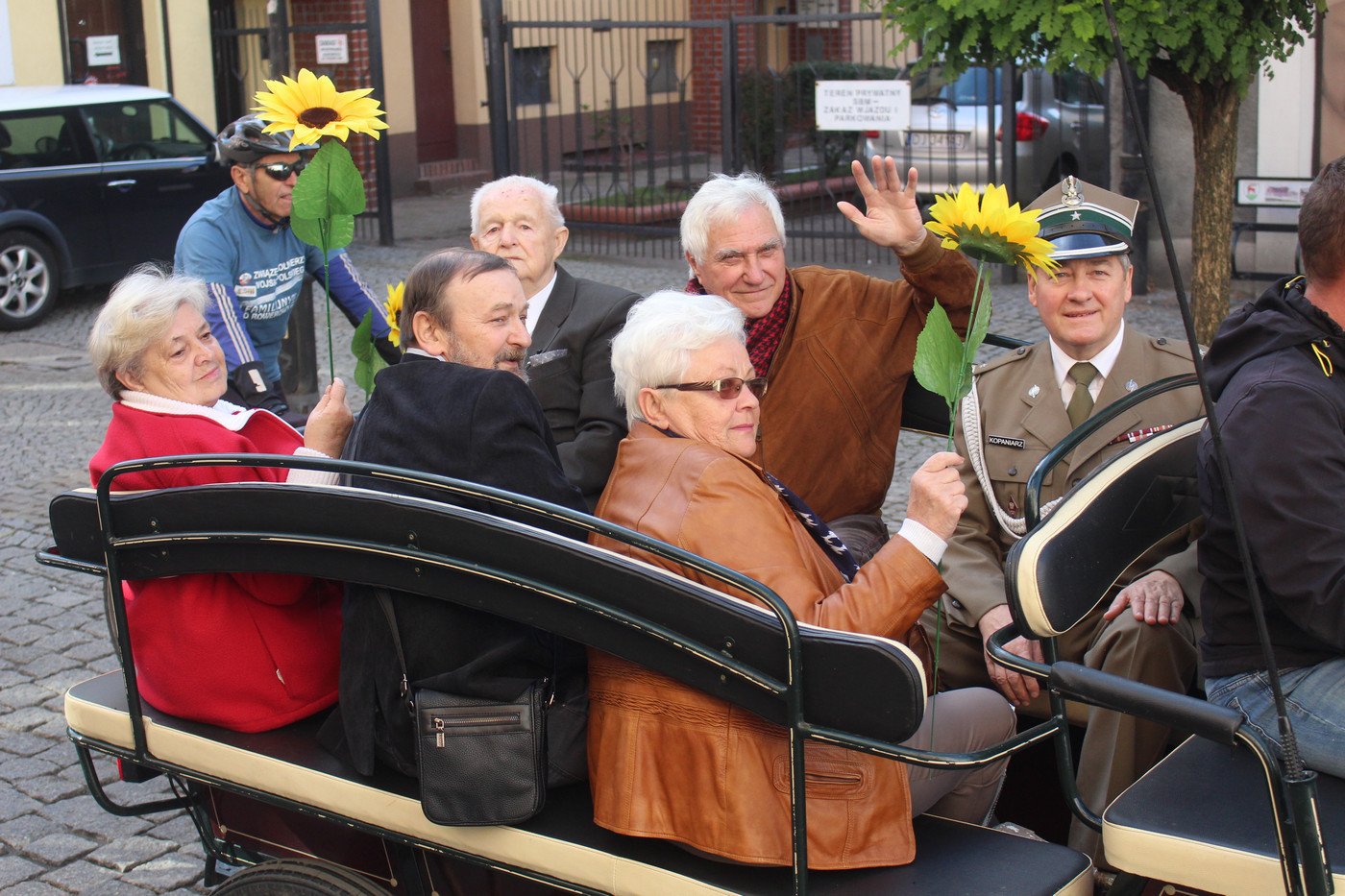 miasto-w-rekach-seniorow-77517