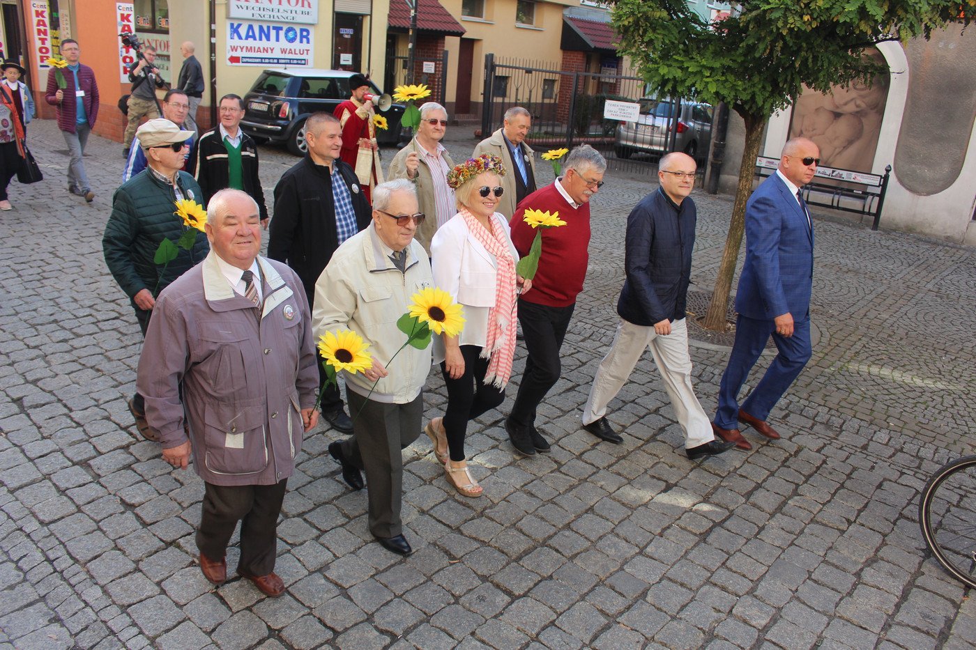 miasto-w-rekach-seniorow-77517