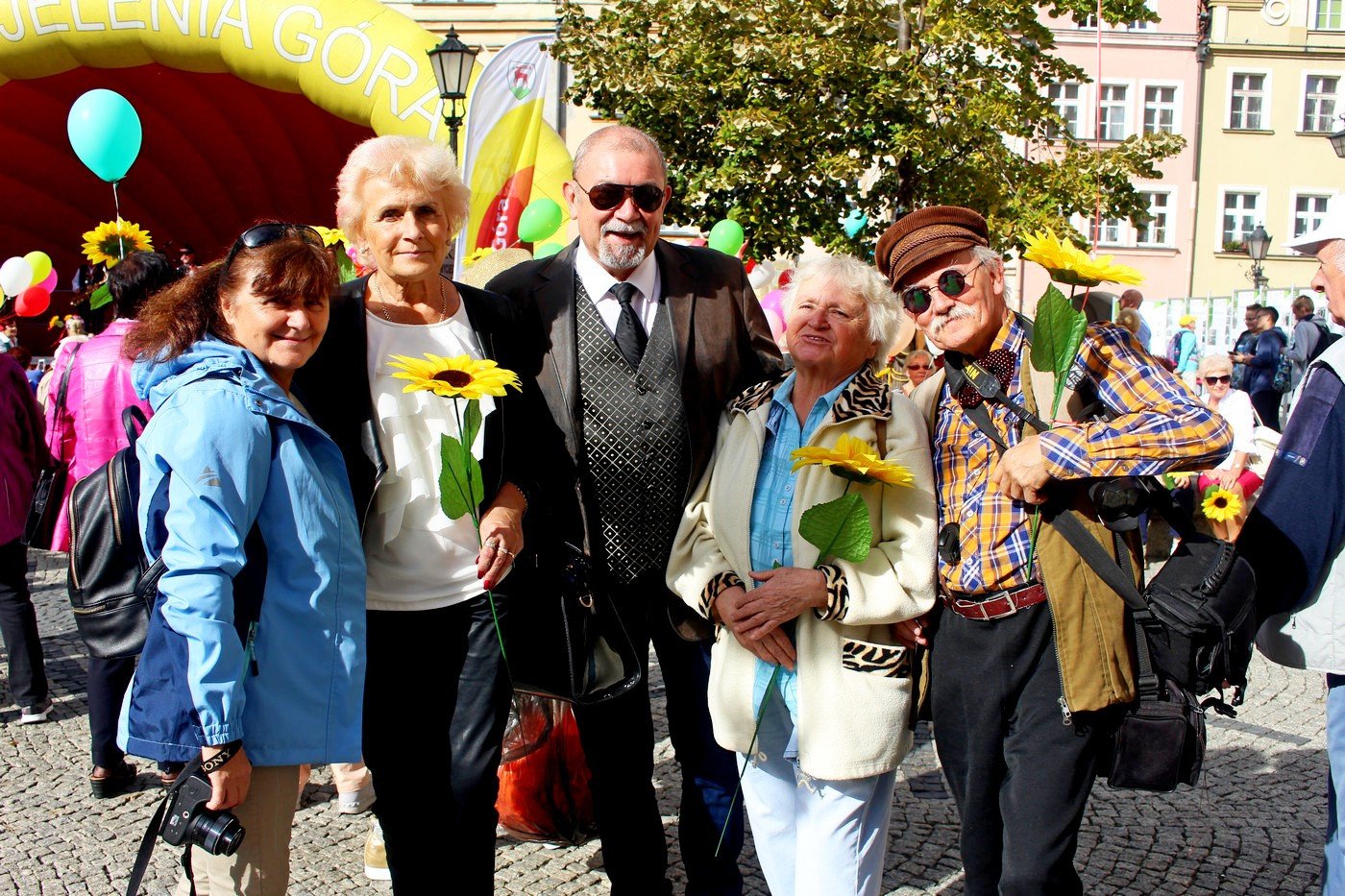 miasto-w-rekach-seniorow-77517
